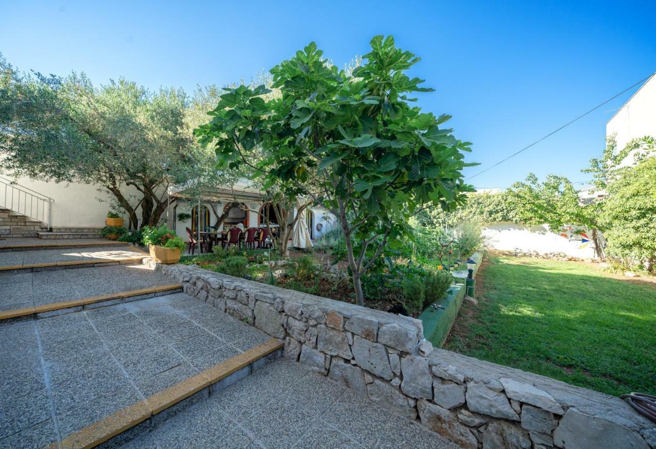 Apartmani Patača Vodice Ruang foto