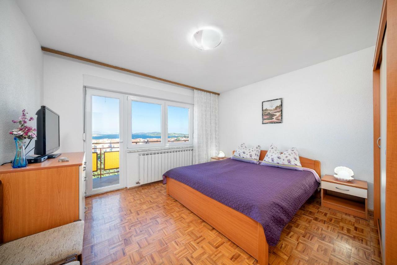 Apartmani Patača Vodice Bagian luar foto