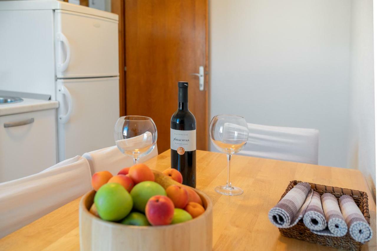 Apartmani Patača Vodice Bagian luar foto